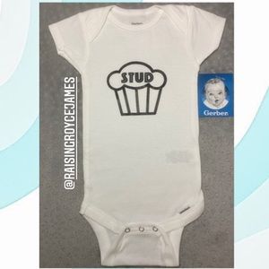 Stud Muffin Onesie 💪🏼